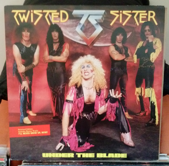 TWISTED SISTER / UNDER THE BLADE
